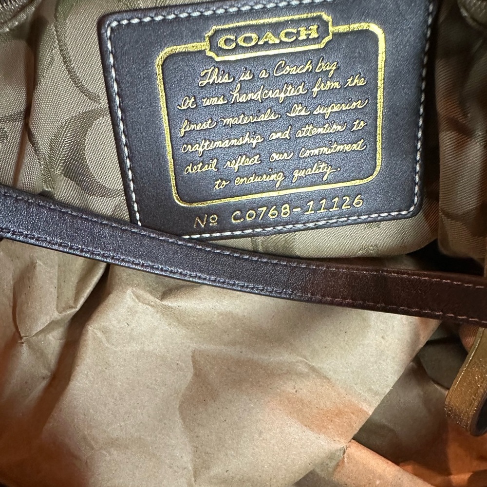 Giftible New iconic 2007 Large Coach legacy tote green orange , blue stripes - Picture 9 of 12